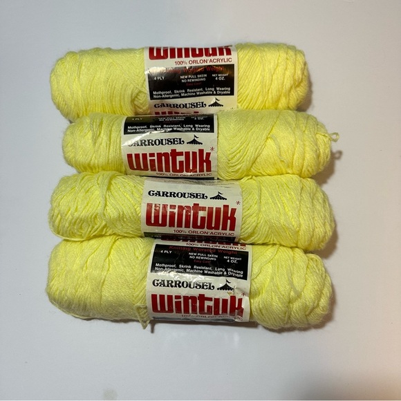 Vintage Carrousel Wintuk Yarn 100% Orlon Acrylic 325 Baby Yellow Lot Of 4 Skeins - Picture 1 of 3